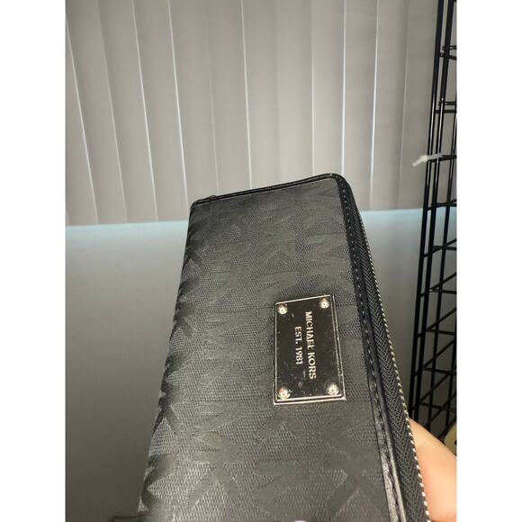 Michael Kors Jet Set Continental Travel Clutch Wallet Silver Hardware - Picture 4 of 6